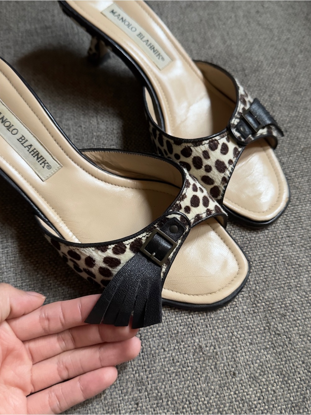Vintage Manolo Blahnik pony hair heeled sandals - Picture 5 of 9